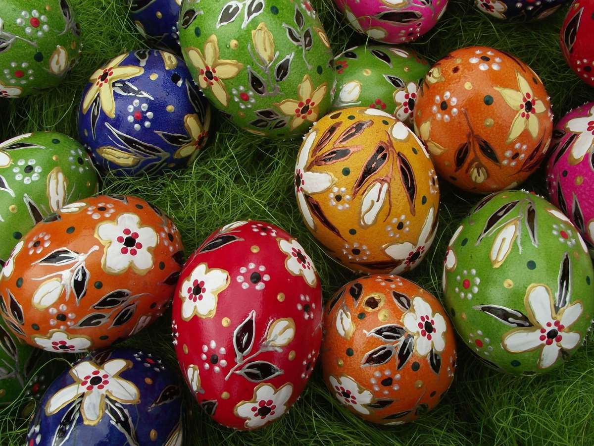 Easter Traditions of Gifting: How to Celebrate with Thoughtful Gifts