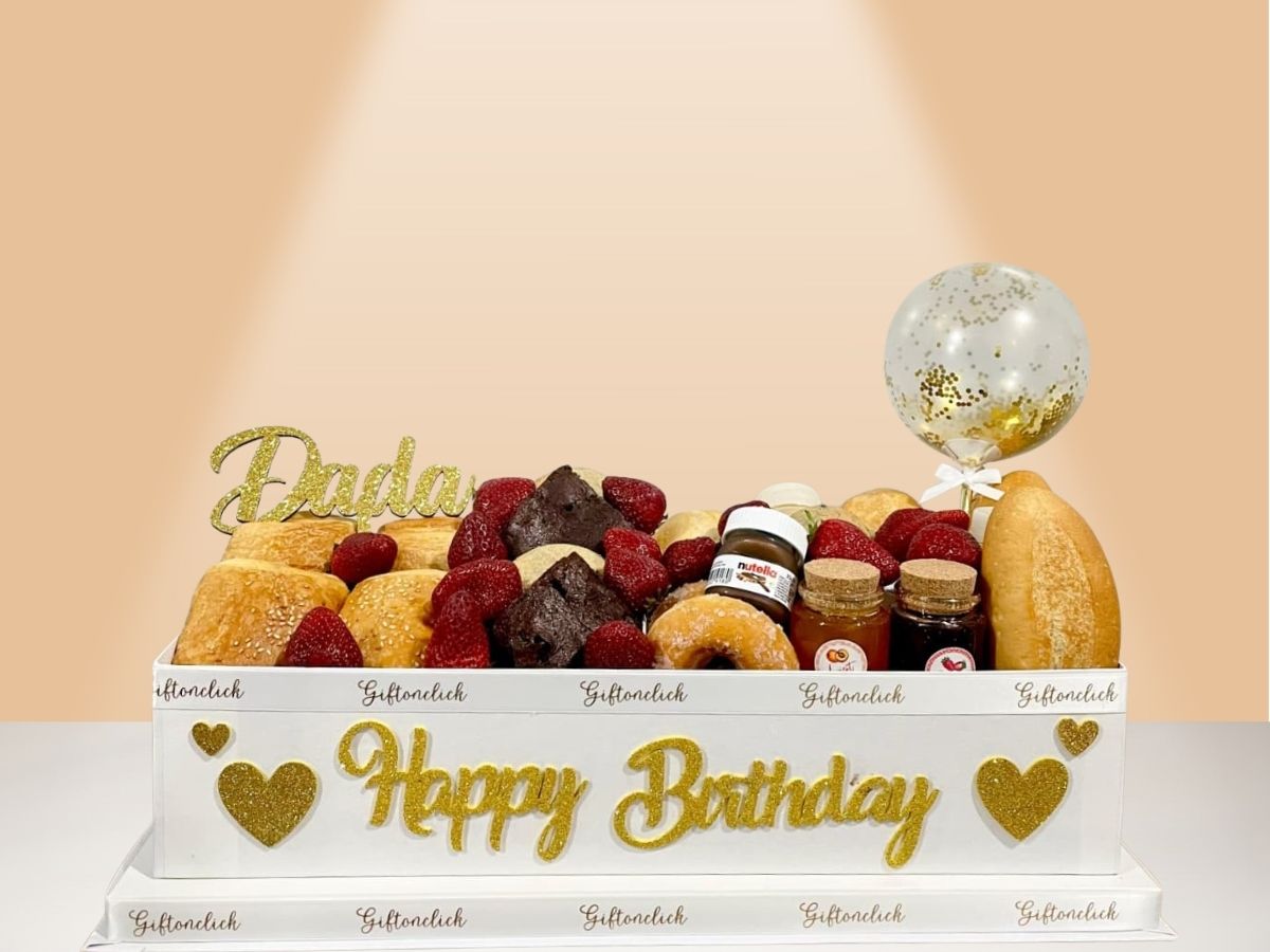 breakfast box with balloon
