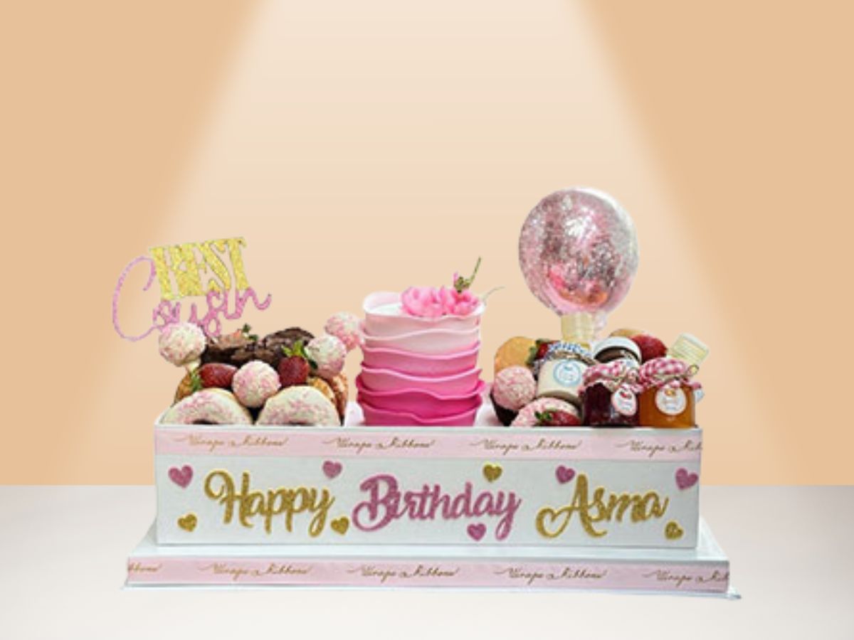 breakfast box with ruffles cake