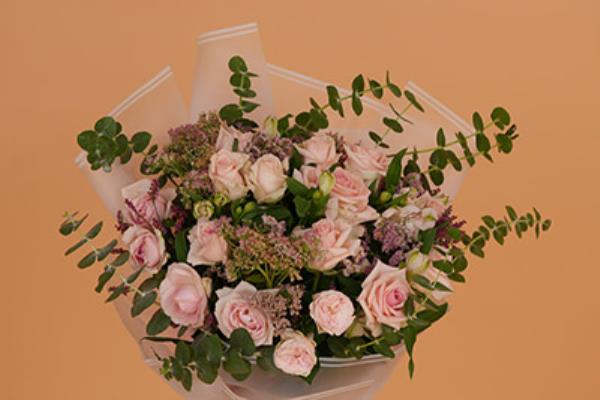 Pink Flowers Bouquet