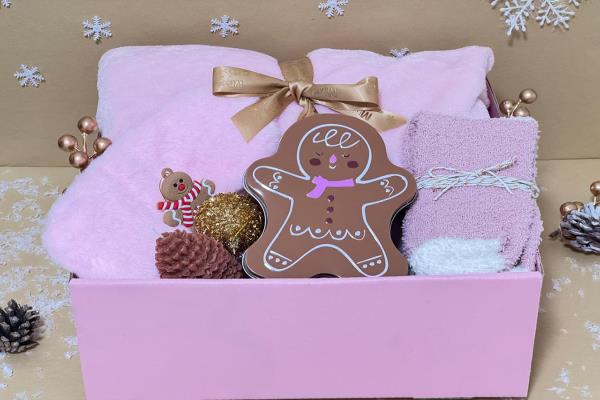 Pink Holidays Hamper