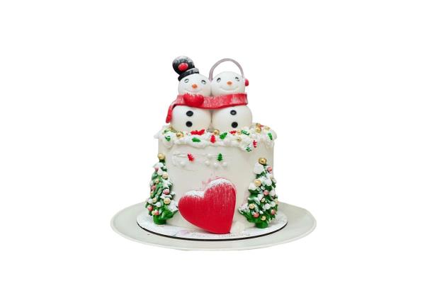 Snowy Love Cake 