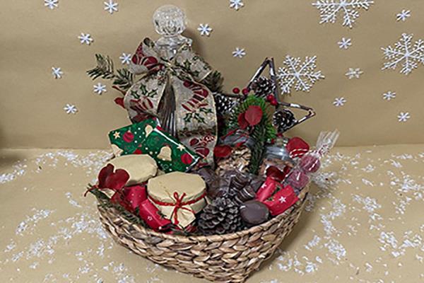 Sweet and sour gift basket|Christmas Chocolate Gift