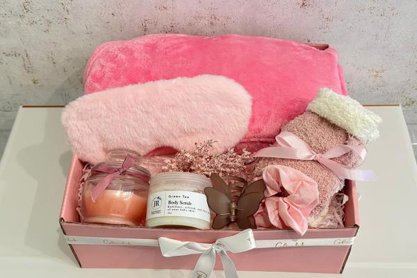 The cozy rose giftbox