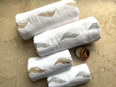 Gold & Silver Feather Set of 4 Towels