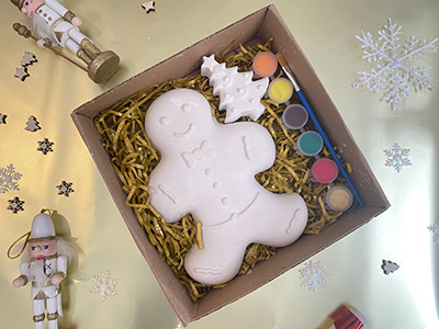 Ginger Man coloring clay box