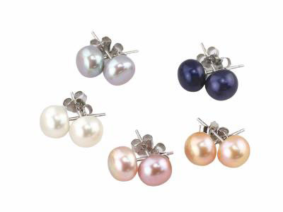 The Pearl Earrings
