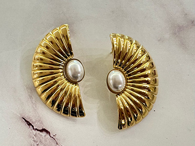 Vintage Pearl Earrings