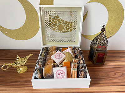 Royal Wooden Mixed Sweets Tray|Ramadan Kareem